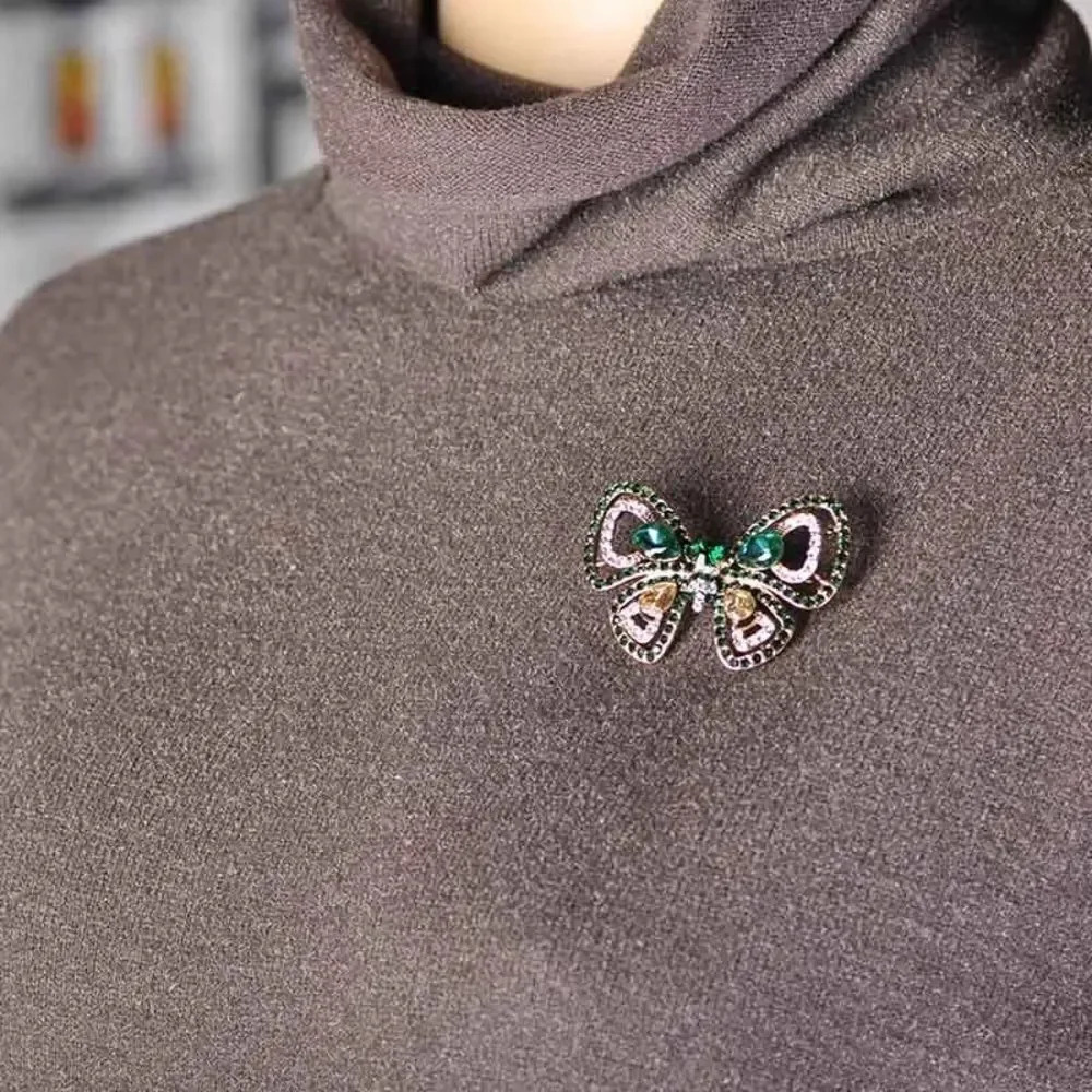 VQ Rhinestones Butterfly Brooch - Picture 3 of 7
